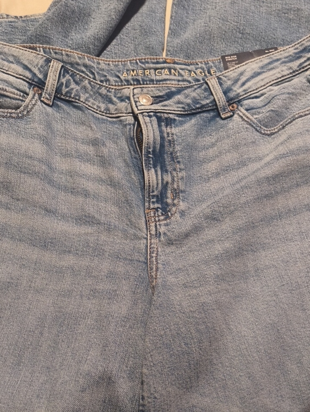 American Eagle Outfitters Women's Light Wash Wide Legs Jeans - Blue